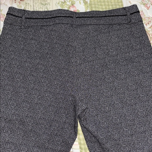 Tapered Leg Dress Pants Size 10 - Picture 2 of 4